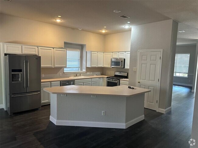 Building Photo - 124 Saturnia Dr Rental