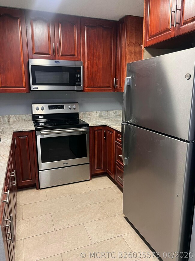 1661 Balfour Point Dr Unit E