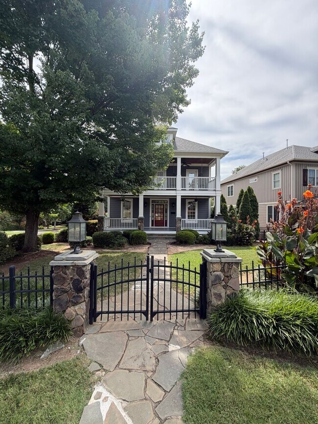 Photo - Spacious~Charming~Dilworth! 3800 SF 4 Beds 3.5 Baths