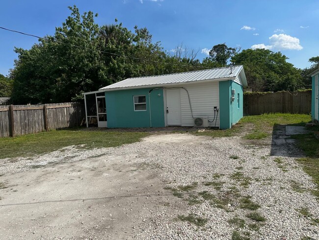 Building Photo - 330 Palm Ave Unit Pal333 Rental