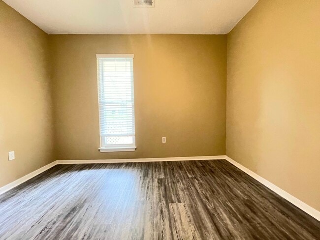 Building Photo - MAGNOLIA SUBDIVISION, COVE LOT!