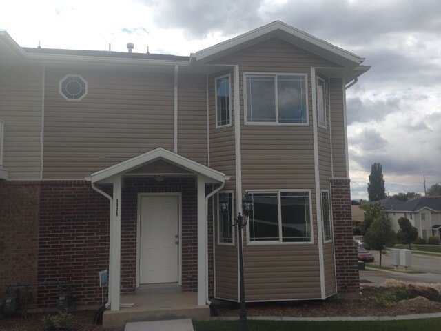 Great 4 bedroom Townhouse in Ogden for Rent - Great 4 bedroom Townhouse in Ogden for Rent