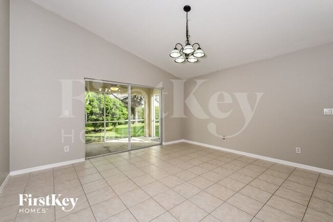 Photo - 9783 Gladiolus Bulb Loop Casa