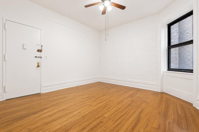 Photo - 45 Tiemann Pl Unit 2F
