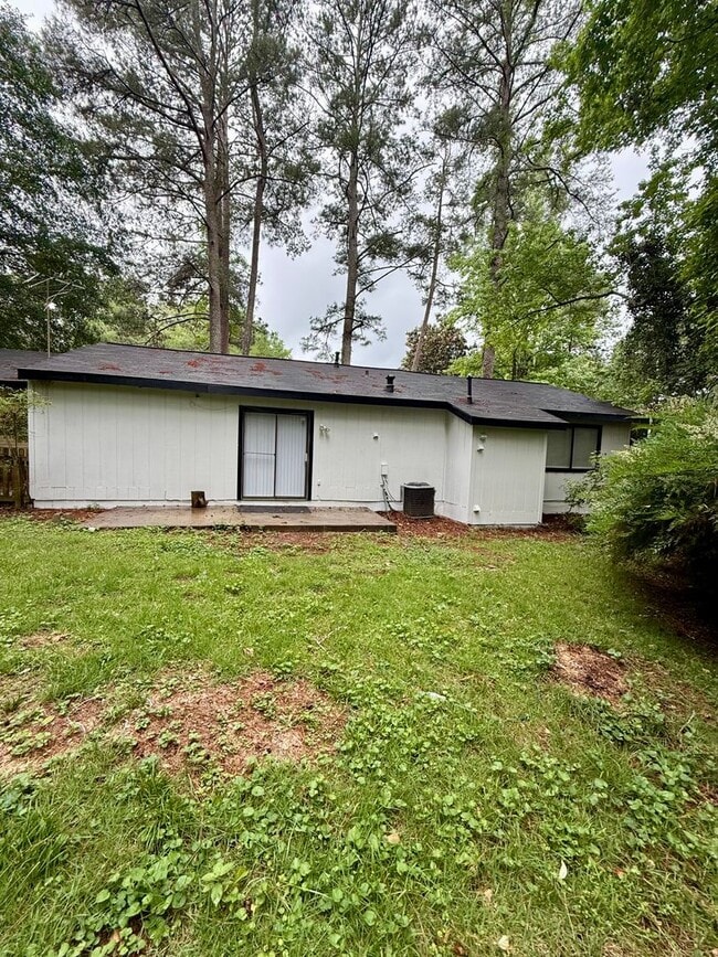 Photo - Newly remodeled ranch house in Jonesboro!