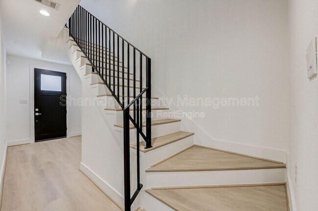 Photo - 1823 Prospect St