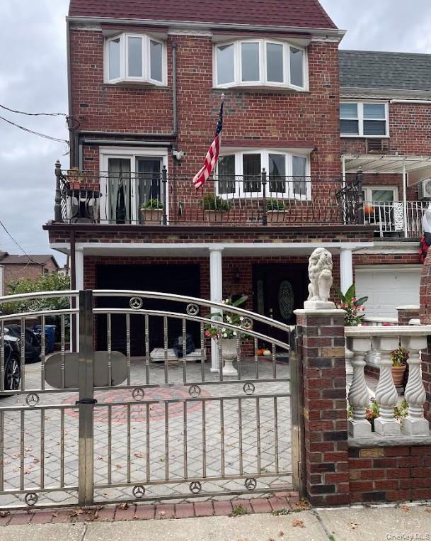 Building Photo - 62-60-62-71 71st St Unit 3