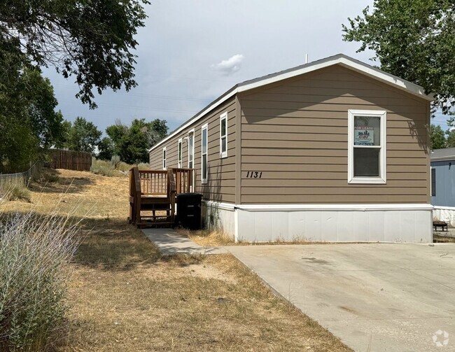 Building Photo - 3 bedroom, 2 bath Mobile Home