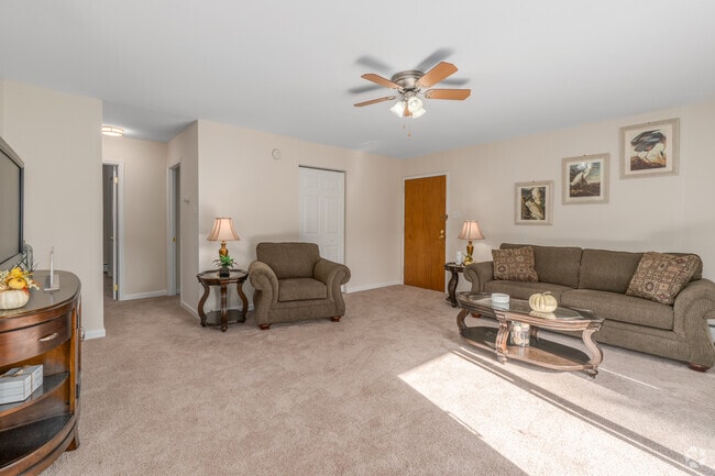2BR, 1BA - 850SF - Living Room