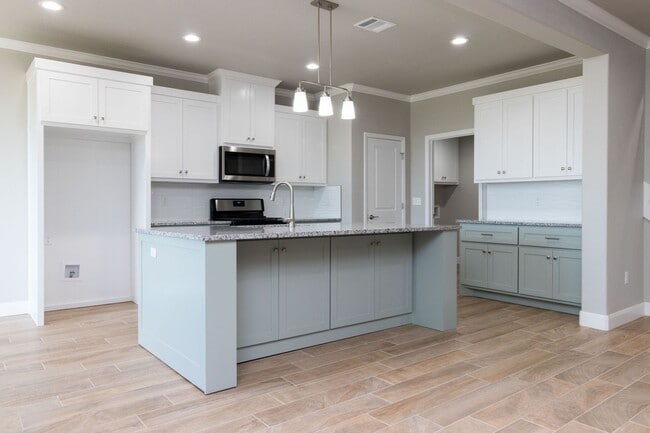 Photo - 2700 Tampa Bay Ave