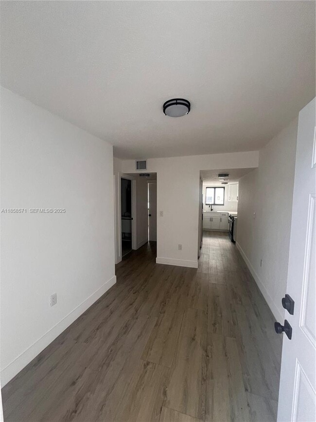 Photo - 3417 NW 22nd Ave Unidad 1