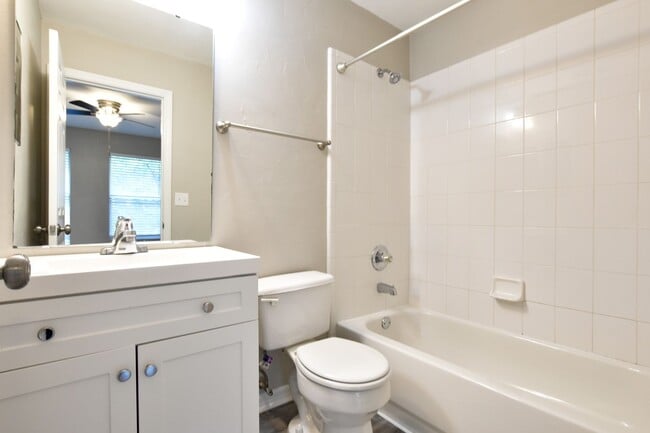 Photo - 610 SW 11th Ln Unit 616-D