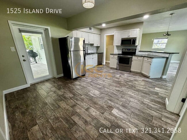 Photo - 1525 Island Dr