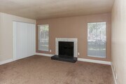 2BR, 2BA - 932SF - Living Room