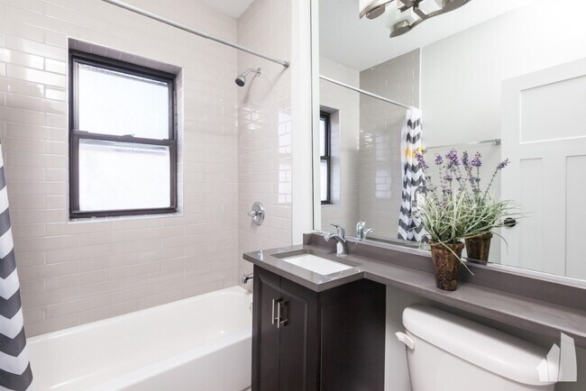 Photo - 703 West Brompton-12 Unit 12