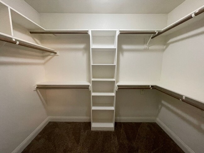 Photo - FREE RENT $$$ 3/2.5 Townhome w/ STUNNING O... Unit 7912 Branch Way