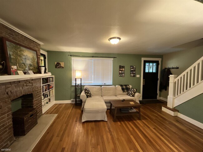 Photo - 2 br, 1 bath House - 4200 Geneva Street