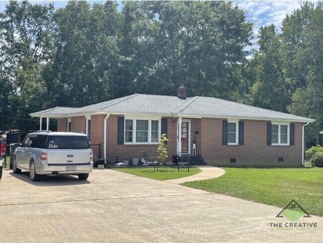 Photo - 609 W Greer St