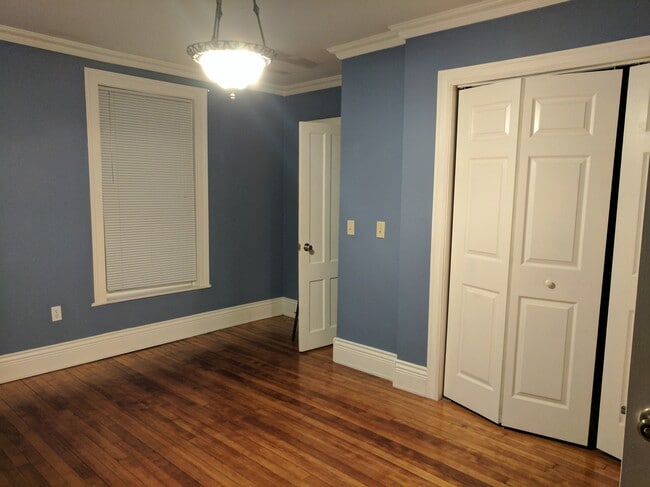 Building Photo - 51 Utica St Unit 1