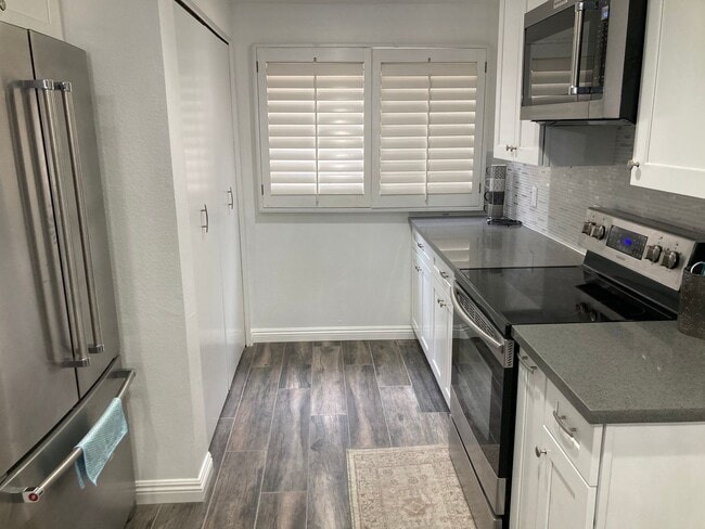 Photo - Beachside Furnished Retreat! Remodeled 2BD/2BA Condo Steps from the Sand! Unidad 28