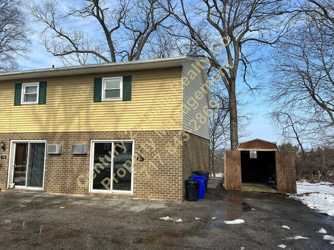 Building Photo - 2BR, 1.5 Bath in Dallastown School District Unit 376
