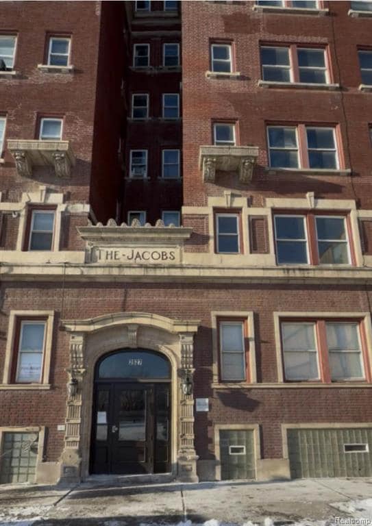 Building Photo - 2627 John R St Unit 103