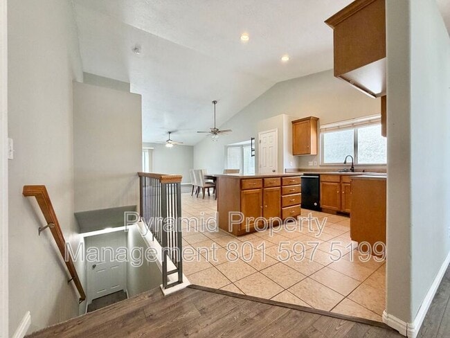Building Photo - 12894 Cactus Berry Dr