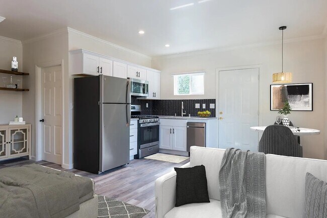 Photo - 7018 Lurline Ave