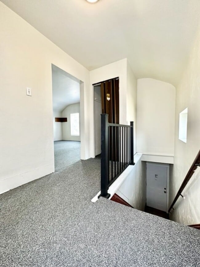 Photo - 1243 E Walnut St