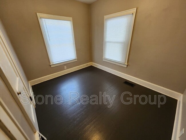 Photo - 1419 S 11th 1/2 St