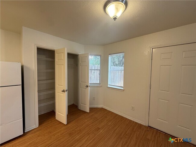 Photo - 125 Cedargrove