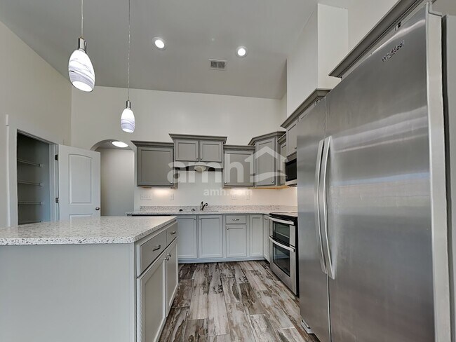 Photo - 2653 Molly Ln