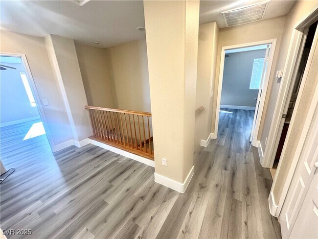 Photo - 8174 Amphora St