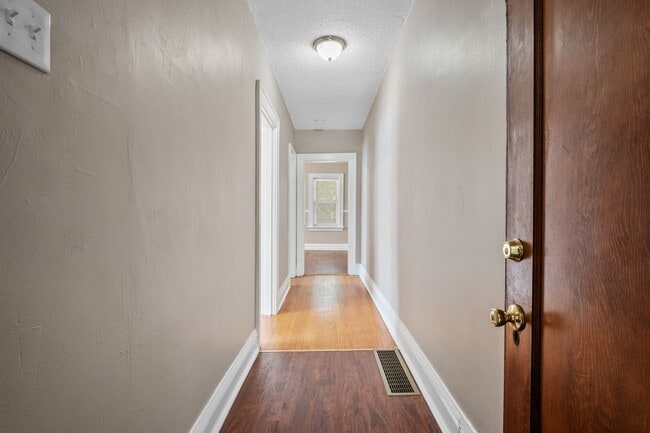 4958 Walsh St Unit 2E-402