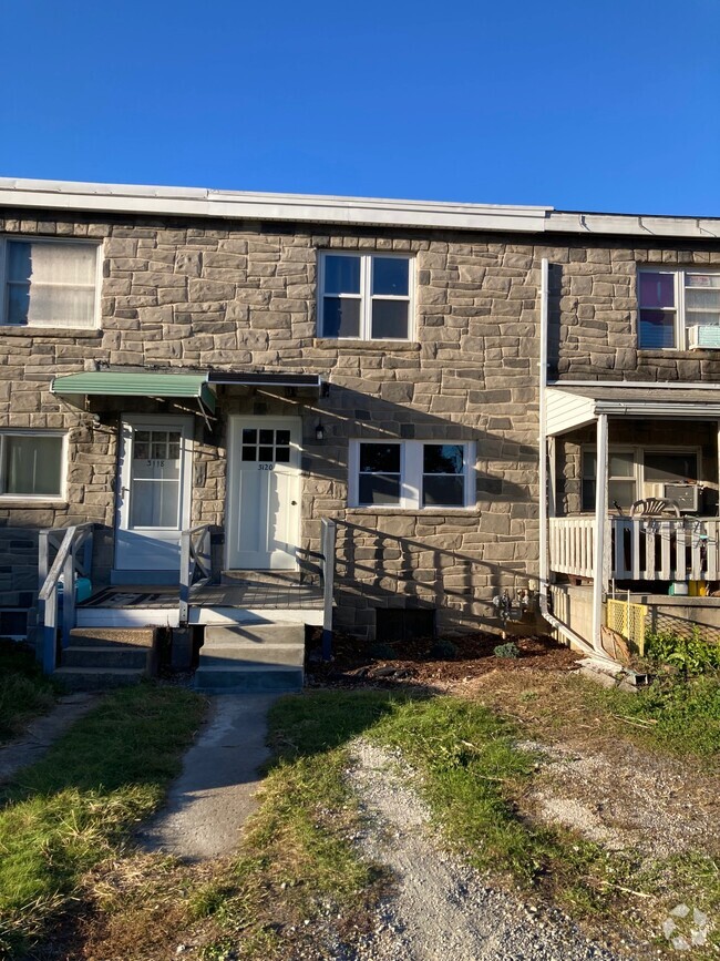 Building Photo - 3120 Sycamore St Rental