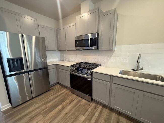 Photo - 3155 Fall Hls Dr Casa Adosada