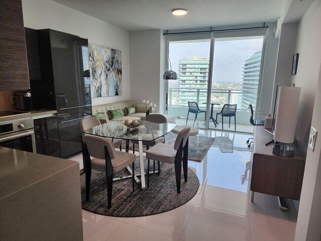 Building Photo - 1080 Brickell Ave Unit 3305 Rental