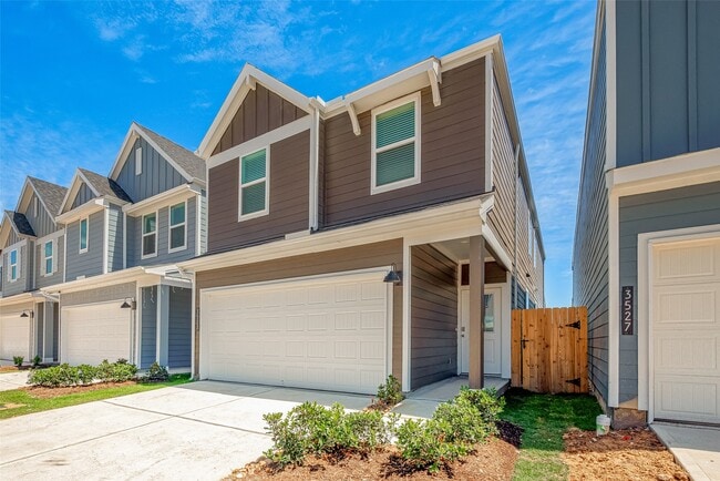 Photo - 3523 Adelie Ln