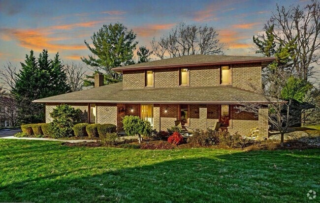 Building Photo - Fabulous 4 bedroom! York Suburban school d... Rental