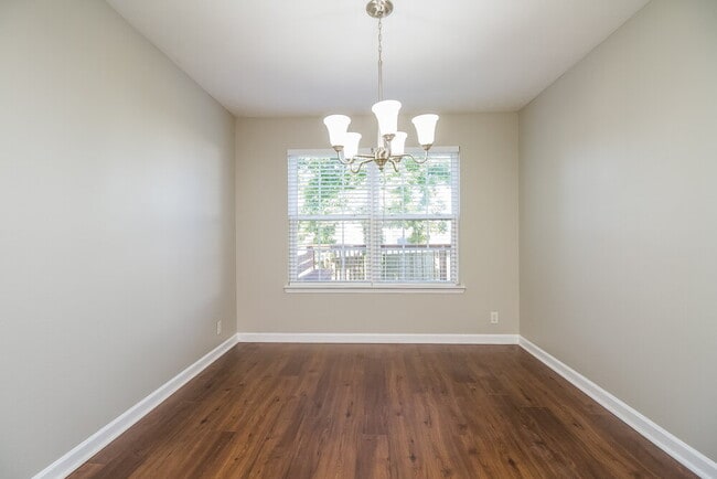 Photo - 360 Davids Way