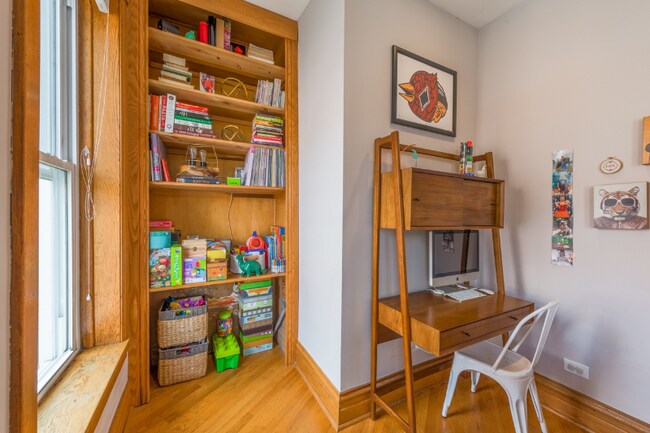 Photo - 3115 W Belden Ave Unit 3