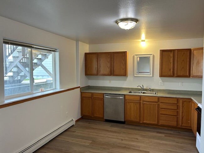 KW633-639 - KW633-639 Apartment Unit 635 W Shore Drive