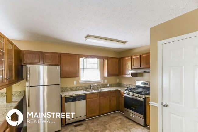 Photo - 595 Deering Dr