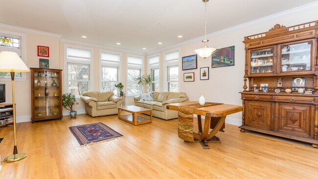 Photo - 4113 N Southport Ave