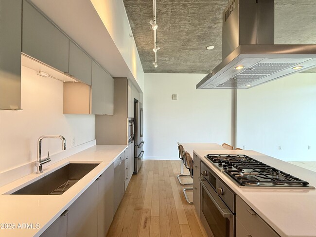 Photo - 100 W Portland St Unit 406