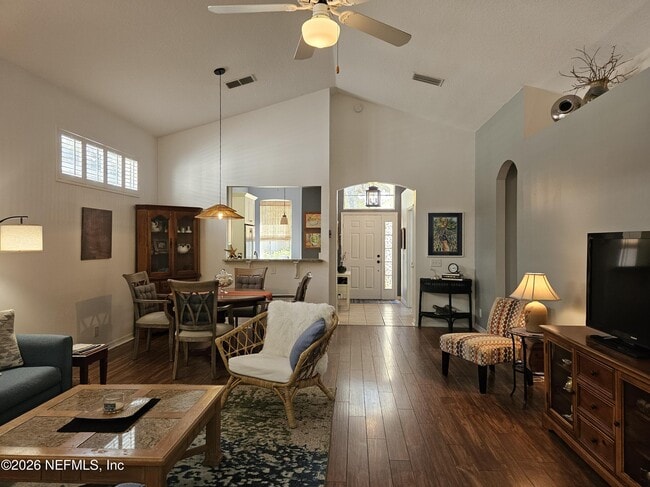 Photo - 612 Sand Isles Cir