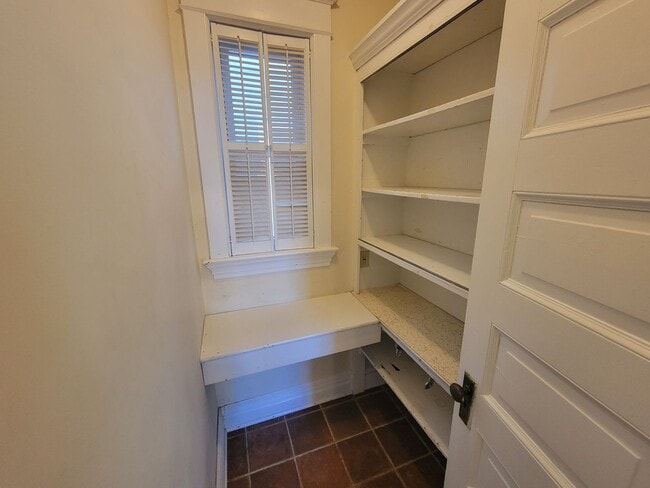 Photo - AVAILABLE JUNE 1st - 5 Bed 1.5 Bath Located In East Hillside