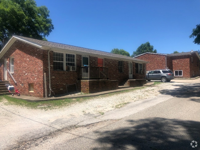 Building Photo - 345 E Main St Rental