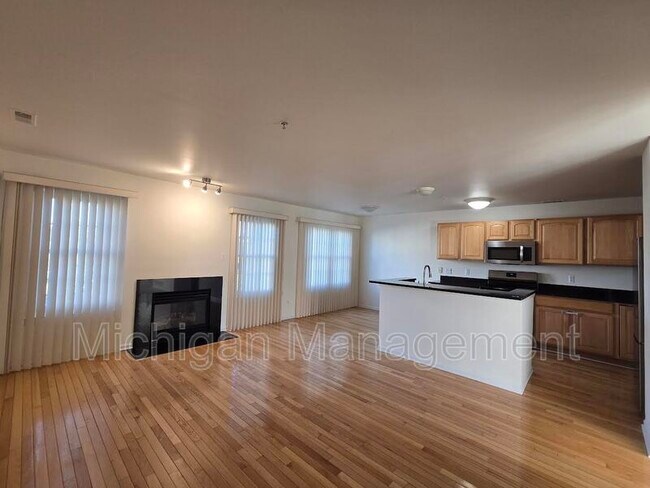 Photo - 2740 Barclay Way