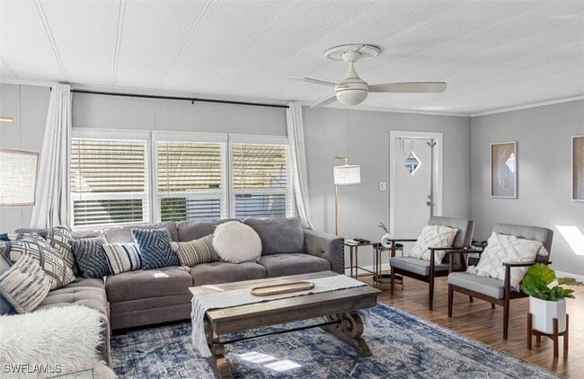 Photo - 407 Cape Florida Way